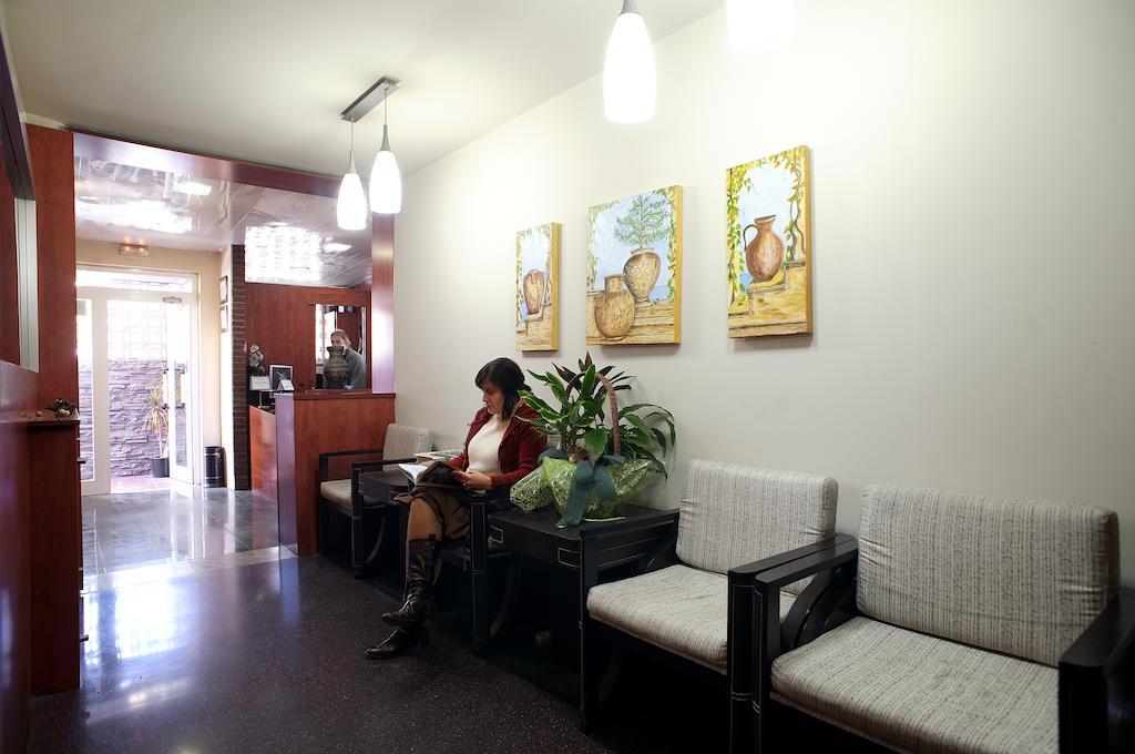 סרדניולה דל ואלס Hostal Xarau מראה חיצוני תמונה