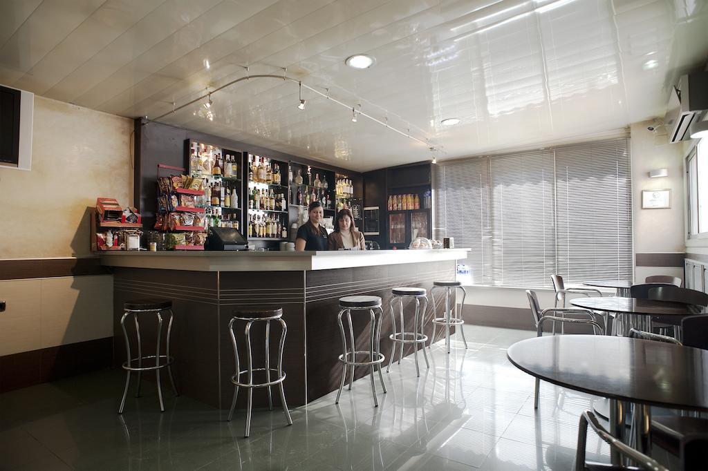 סרדניולה דל ואלס Hostal Xarau מראה חיצוני תמונה